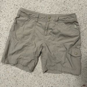 The North Face Quick Dry Khaki size 4 shorts